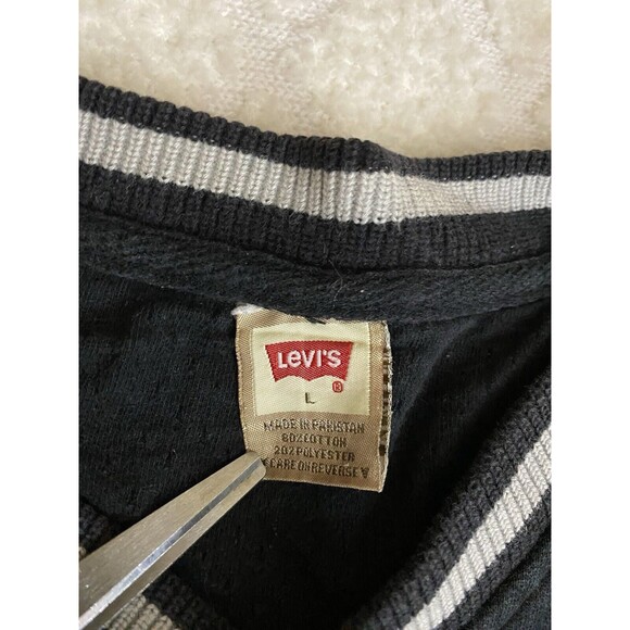 Vintage Levi’s Embroidered Red Logo Black V Neck Sweatshirt Men’s Size Large - Picture 11 of 13